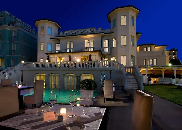 Hotel Carducci 76